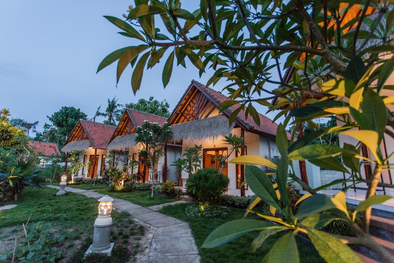 Camar Cottage & Hostel Toyapakeh Exterior foto